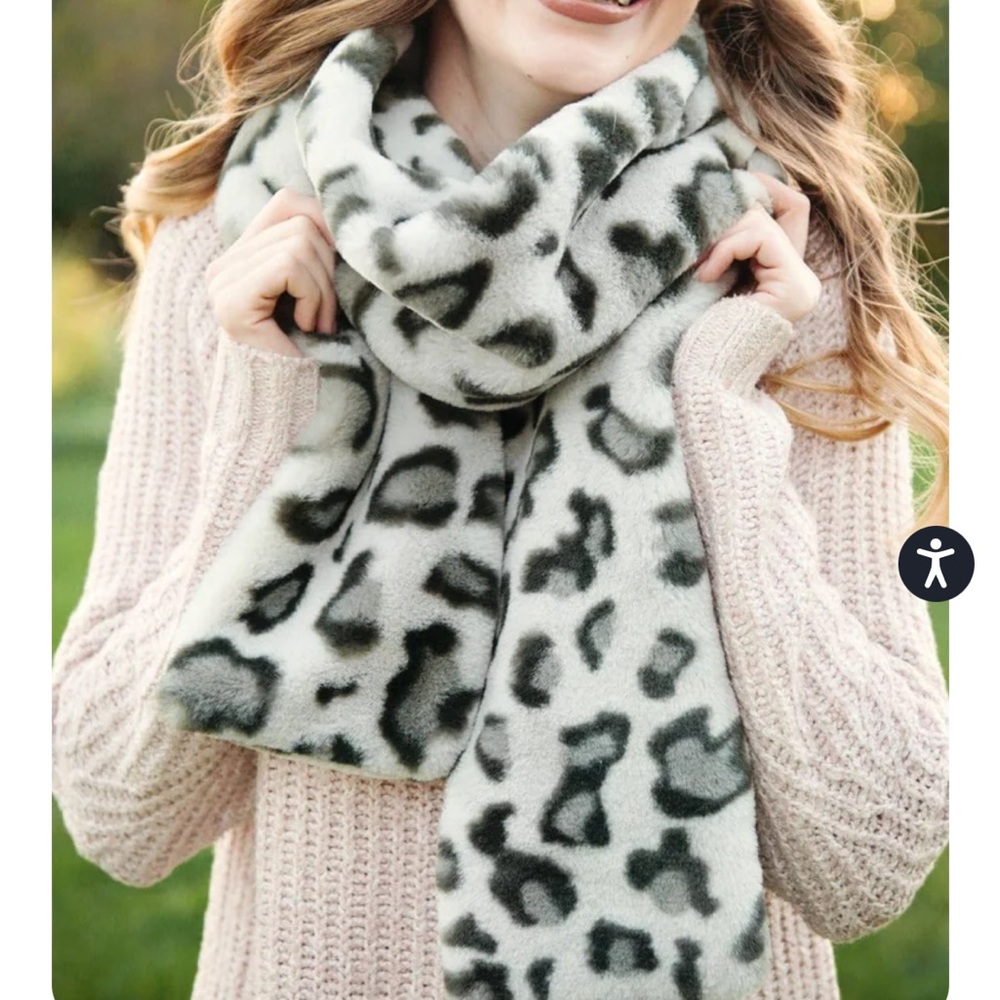 Minky Couture Leo Silver Scarf